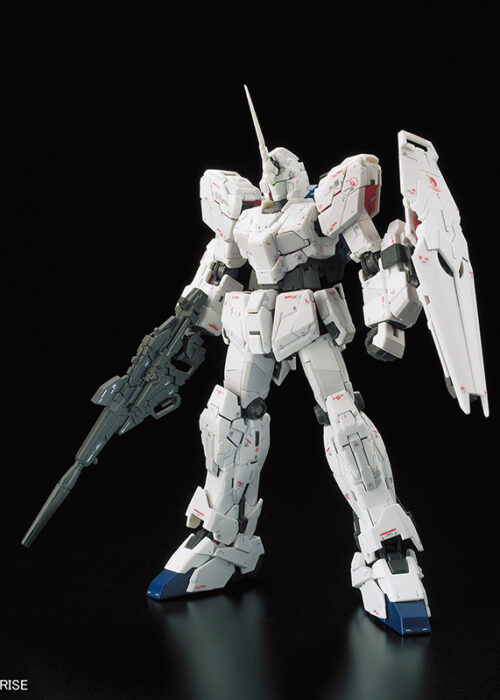 Alternative view of BANDAI GUNDAM REAL GRADE RG 1/144 GUNDAM UNICORN