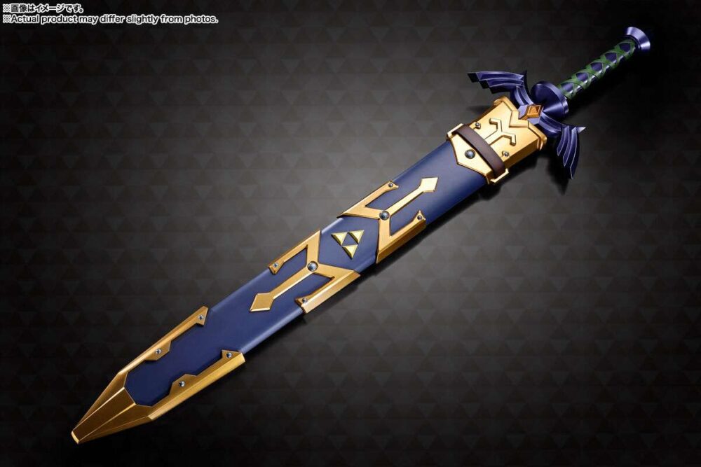 BANDAI The Legend Of Zelda Master Sword Proplica