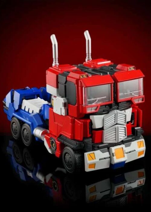 Alternative view of UNIX SQUARE Transformers Combot Optimus Prime