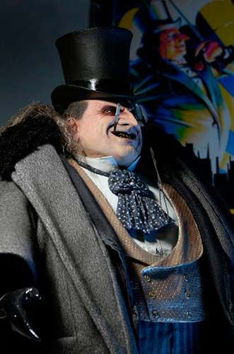 Alternative view of NECA Batman Returns Mayoral Penguin 1/4 af