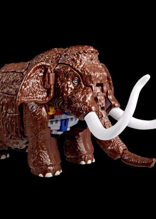 Alternative view of HASBRO Transformers Age of the Primes Maximal Big Convoy action figure