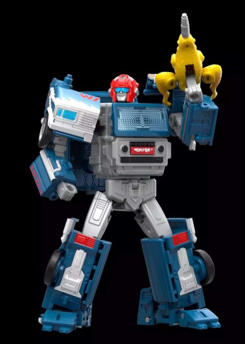 HASBRO Transformers X Stranger Things Freakwency and 8-track action figure